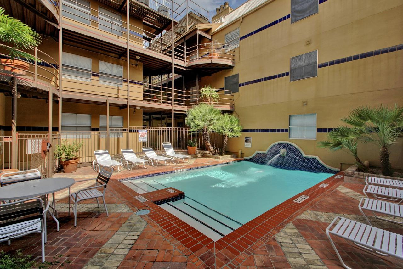 Austinstays 2 Bedroom Downtown Suite Exterior photo